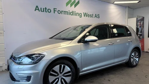 VOLKSWAGEN GOLF Sport Skinn LED Kamera Navi ACC Garanti Norsk 1.e