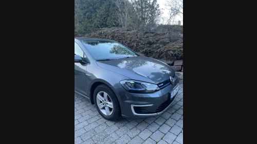 VOLKSWAGEN GOLF Exclusive, skinn, keyless, Ny EU og nylig Service