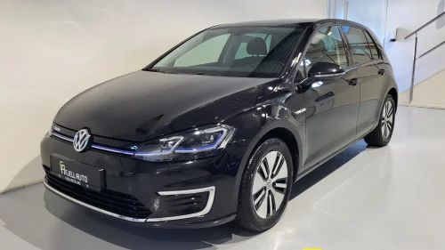 VOLKSWAGEN GOLF 300 KM/Navi/ACC/Varmepumpe++