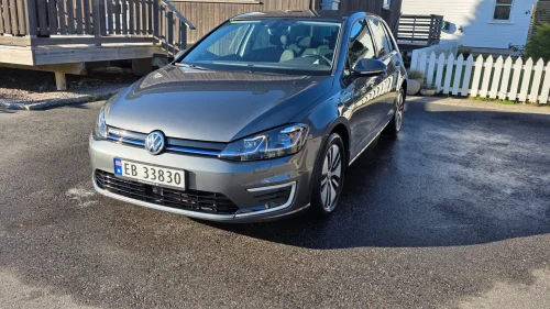 VOLKSWAGEN GOLF (K)