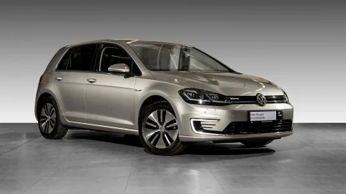 VOLKSWAGEN GOLF E-Golf 136hk/ Kamera/ ACC/ P.senor/ Carplay/ Keyless