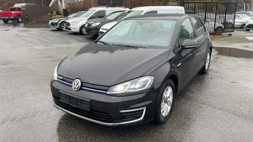 VOLKSWAGEN GOLF 230km, Servicer fulgt,Eu godkj 03/2028 Garanti