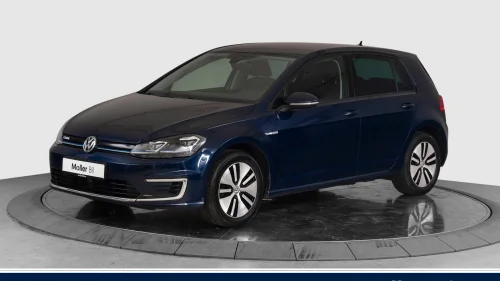 VOLKSWAGEN GOLF 136hk Exclusive - R.Kam, Active Info, Skinn, Keyless