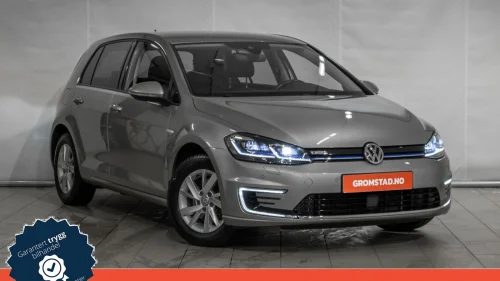 VOLKSWAGEN GOLF 136hk Exclusive ACC/Kamera/Skinn/Keyless/LED