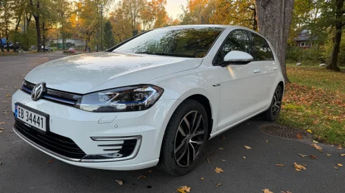 VOLKSWAGEN GOLF Exclusive (K)
