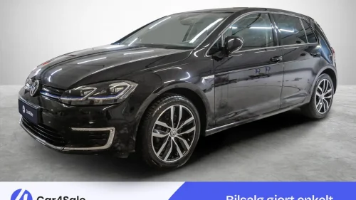VOLKSWAGEN GOLF Exclusive 300km/ Skinn/ V.Pumpe/ A.Info/ Kamera / Norsk