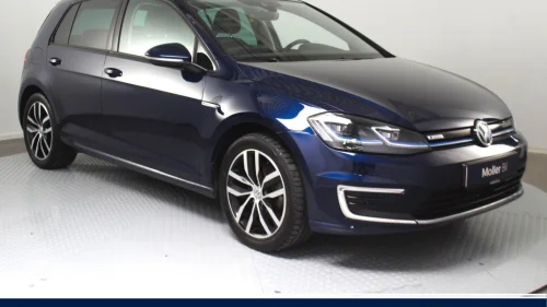 VOLKSWAGEN GOLF 136hk Exclusive - R.Kam,Skinn,ActiveInfo,Sikkerhetspk
