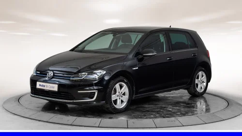VOLKSWAGEN GOLF 136hk Exclusive - R.Kam, Active Info, Skinn, Keyless