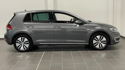 VOLKSWAGEN GOLF E-golf 136 hk Exclusive / Skinn / Active-info / Keyless