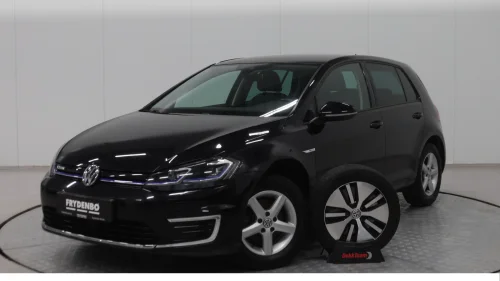 VOLKSWAGEN GOLF E-golf 136 hk exclusive kamp *