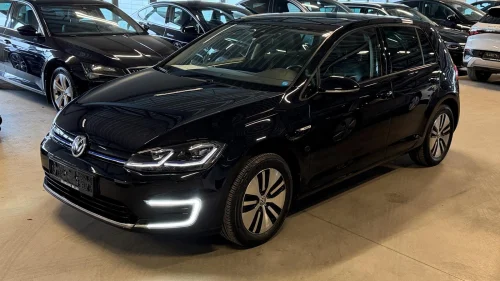 VOLKSWAGEN GOLF EV- 136 HK - SKINN -Varmepumpe - Active Info D.