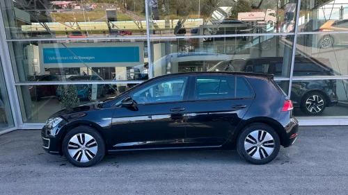 VOLKSWAGEN GOLF Exclusive/Sport Skinn/Dynamisk LED/Active info/Carplay