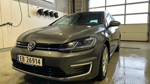 VOLKSWAGEN GOLF E-GOLF 136 HK