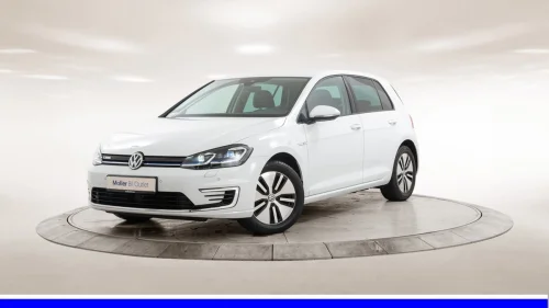 VOLKSWAGEN GOLF 136hk Exclusive - R.Kam, Keyless, Active Info, Skinn
