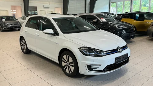 VOLKSWAGEN GOLF E-GOLF,ACTIV INFO,SKINN,KAMERA,KEYLESS,NORSK+++