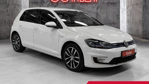 VOLKSWAGEN GOLF Exclusive (K) /OUTLET/SKINN/LED/ACTIVE INFO/KEYLESS/