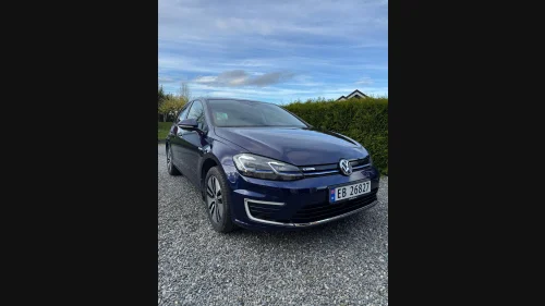 VOLKSWAGEN GOLF Exclusive/Skinn/R.kam/Carplay/Setevarme/ny service/+++