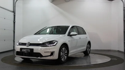 VOLKSWAGEN GOLF E-Golf 300km Exclusive Skinn AID Keyless Ny Serv+Eu