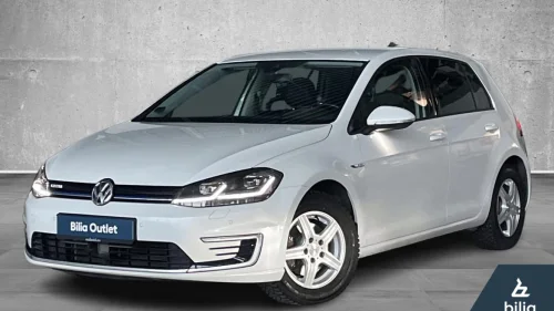 VOLKSWAGEN GOLF Exclusive 136HK AdaptiveCruise Skinn ++