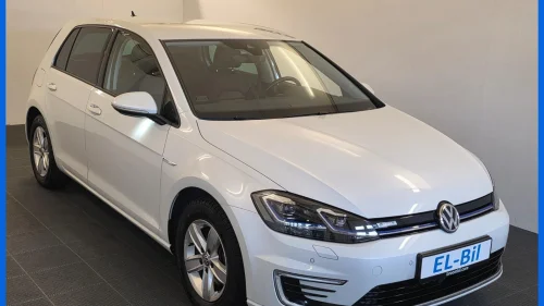 VOLKSWAGEN GOLF EXCLUSIVE LONG RANGE/ACC/KAM/NAVI/SKINN/LED/ACTIVE INFO