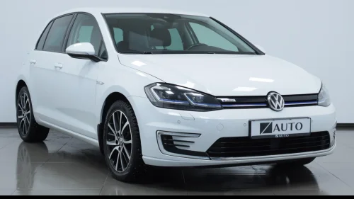 VOLKSWAGEN GOLF 100KW 300KM EXCLUSIVE/SKINN/ACC/NAVI/KAMERA/ACTIVE INFO