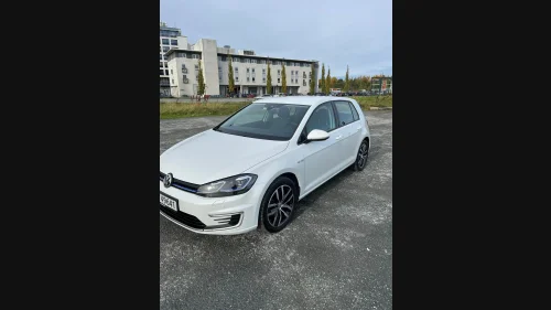 VOLKSWAGEN GOLF 136hk