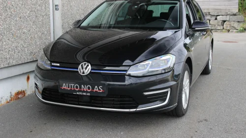VOLKSWAGEN GOLF Exclusice Active Info Skinn Navigasjon Rkamera ACC