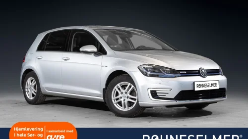 VOLKSWAGEN GOLF Active info/Skinn/Keyless/R.kam/Pen!