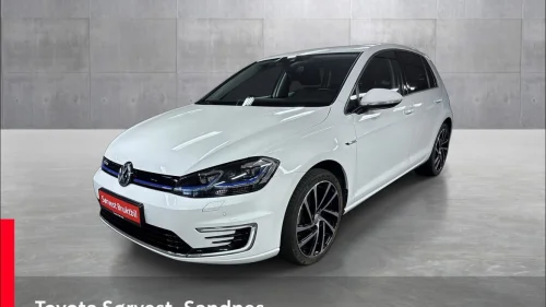 VOLKSWAGEN GOLF 35.8 kWh (100 kW) 136HK