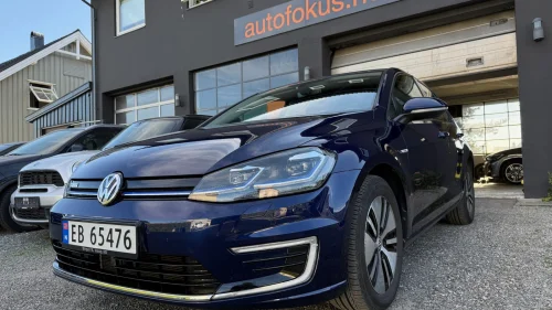 VOLKSWAGEN GOLF E-GOLF/ADAPT.CRUISE/KAMERA/P.SENSOR/STRØKEN