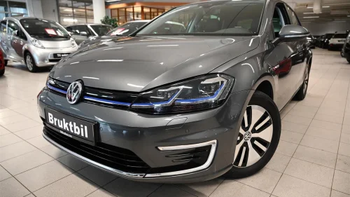 VOLKSWAGEN GOLF Elektrisk Exclusive m/Skinn/ACC/Keyless/Kamera++