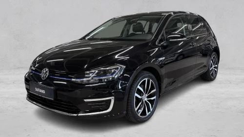 VOLKSWAGEN GOLF E-golf 136 hk exclusive DYNAUDIO SKINN Active info disp