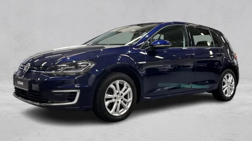 VOLKSWAGEN GOLF -e / Navi /Apple Carplay / 300 km WLTP / Se lav km!