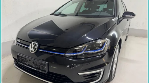 VOLKSWAGEN GOLF 100 KW - ACC - NAVI - BT - DAB+ - R.KAMERA - CARPLAY+++
