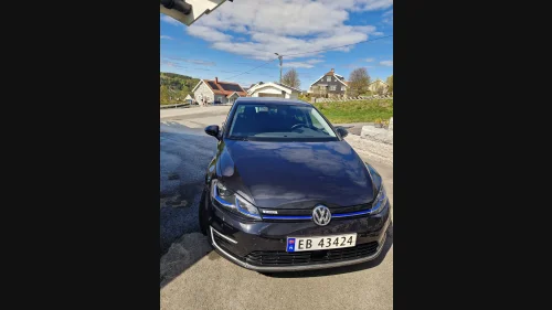 VOLKSWAGEN GOLF (K)