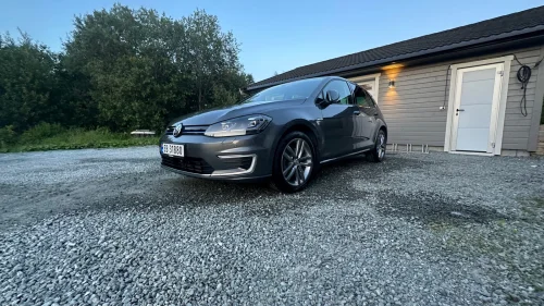 VOLKSWAGEN GOLF Exclusive / Apple Carplay / Proglazer