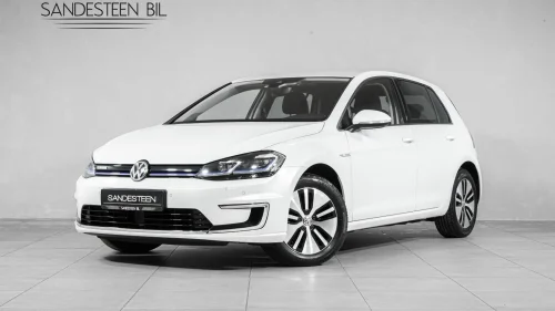 VOLKSWAGEN GOLF 300KM/RYGGEKAMERA/KEYLESS/ACC/BLINDSONE+++