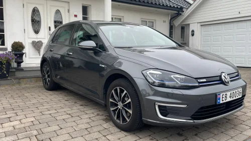 VOLKSWAGEN GOLF (K)
