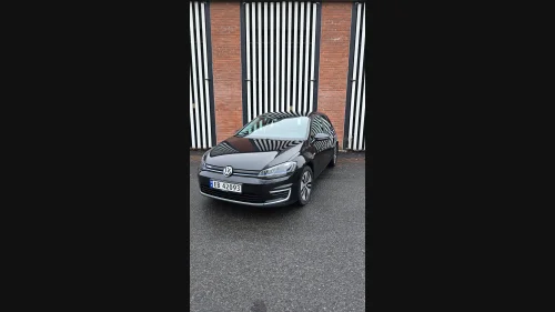 VOLKSWAGEN GOLF e-GOLF | Keyless | Ryggekamera | 2 hjulsett | NyService