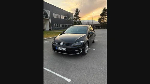 VOLKSWAGEN GOLF (K)