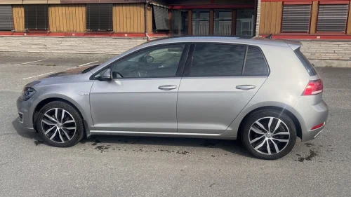 VOLKSWAGEN GOLF Exclusive (K)