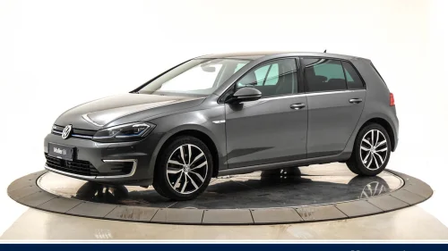 VOLKSWAGEN GOLF e-Golf Exclusive Skinn/Navi/Varmepumpe/Kamera