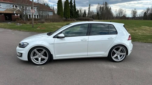 VOLKSWAGEN GOLF Exclusive (K)