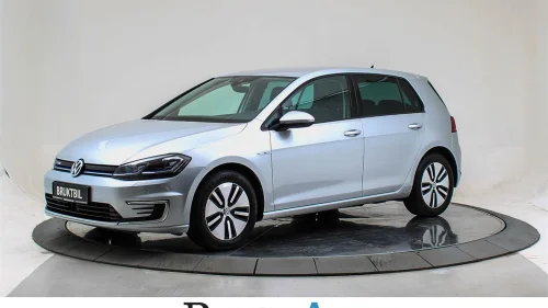 VOLKSWAGEN GOLF Exclusive /Skinn/R.kam/Carplay/EU-28++
