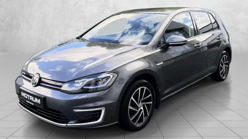 VOLKSWAGEN GOLF Exclusive m/ACC Skinn R.Kam KeylessGo ActiveInfo DAB+++