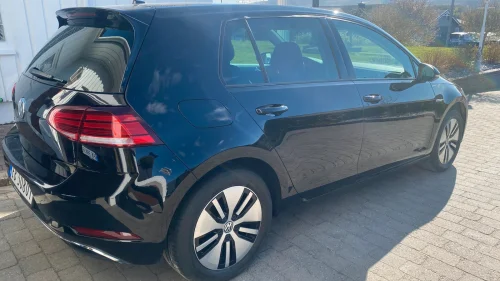 VOLKSWAGEN GOLF E-GOLF 136KW Service/ innbytte /Lav km stand