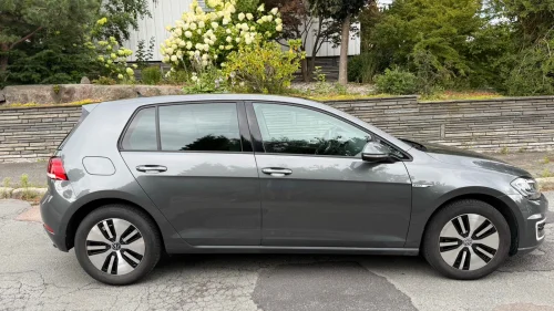 VOLKSWAGEN GOLF e-golf