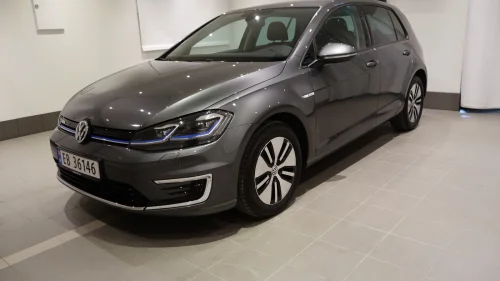 VOLKSWAGEN GOLF VW e-Golf Skinn Norsk