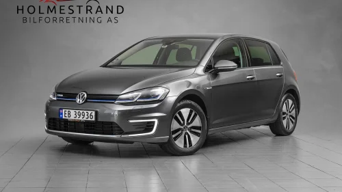 VOLKSWAGEN GOLF 100KW 300KM SKINN/AID/KEYLESS/ACC/R.KAM/DYN.LED/DAB+!