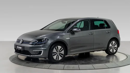 VOLKSWAGEN GOLF Exclusive 136 hk SKINN|LED|R.KAM|ACC|VARMEP.++